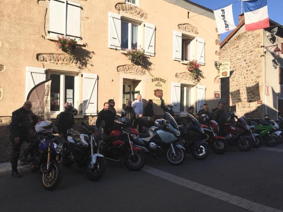 Auberge Des Petits Hotel Saint-Igny-de-Vers Bagian luar foto