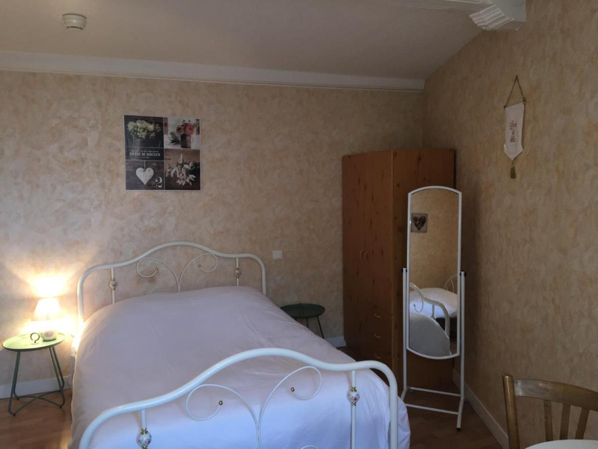 Auberge Des Petits Hotel Saint-Igny-de-Vers Bagian luar foto